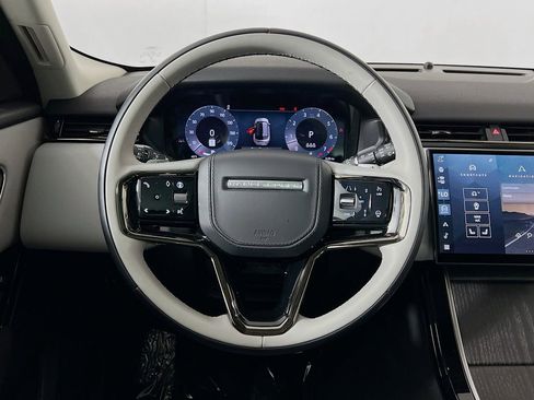 Used 2025 Land Rover Range Rover Velar Dynamic SE image 11