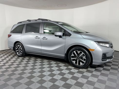 New 2026 Honda Odyssey EX-L image 6