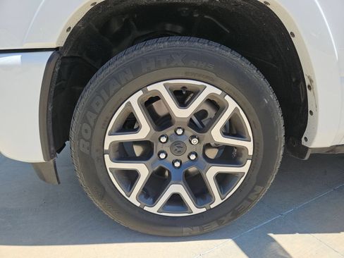 Used 2025 RAM 1500 Laramie RWD image 27