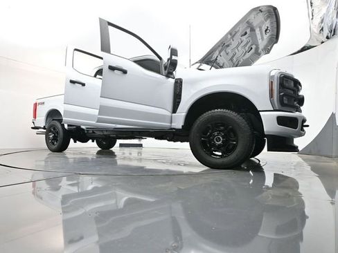 New 2026 Ford F250 4x4 Crew Cab Super Duty image 34