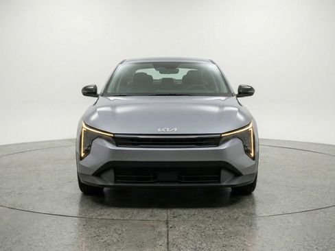 Used 2025 Kia K4 FWD image 2