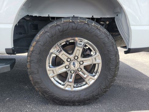 Used 2022 Ford F150 XLT w/ Equipment Group 302A High AWD/4WD image 9