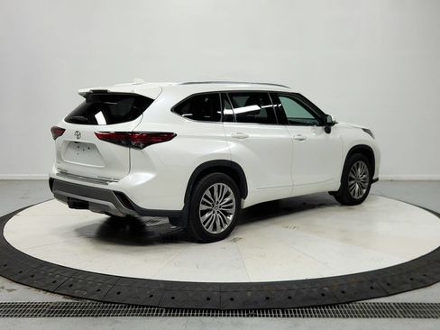 Used 2021 Toyota Highlander Platinum AWD/4WD image 8