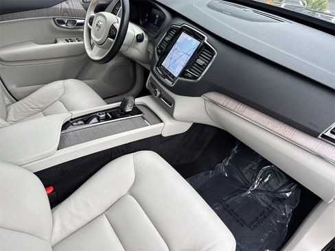 Certified 2023 Volvo XC90 B6 Plus w/ Protection Package Premier image 16