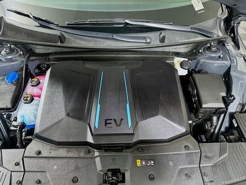 Used 2024 Hyundai Ioniq 5 SEL image 33