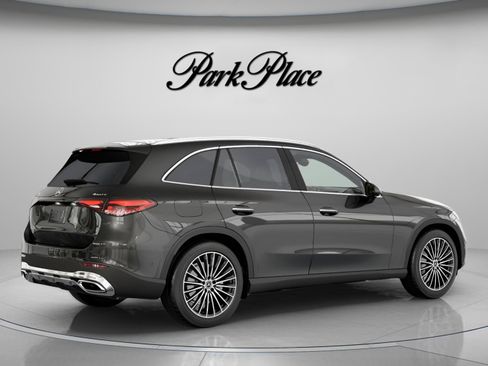 Used 2026 Mercedes-Benz GLC 300 4MATIC image 21