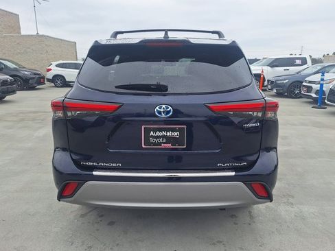 Used 2023 Toyota Highlander Platinum AWD/4WD image 6