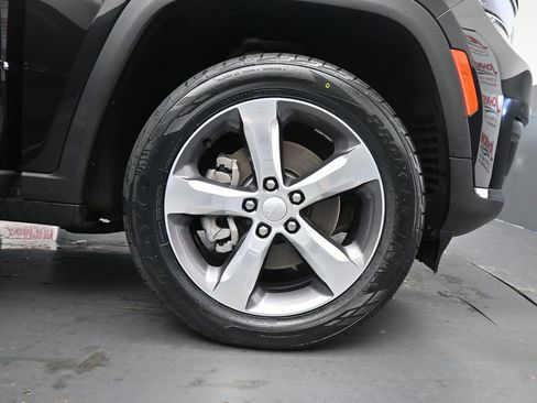 Used 2021 Jeep Grand Cherokee L Limited image 11