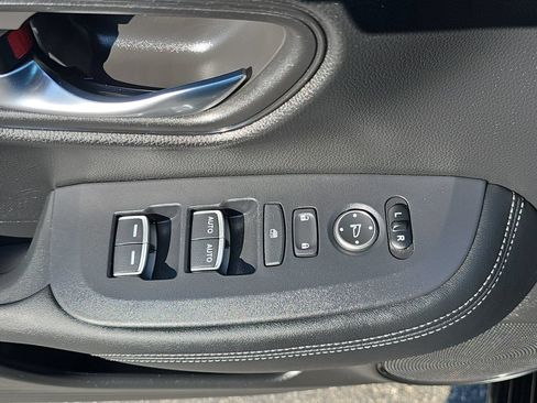 Used 2024 Honda HR-V EX-L image 25