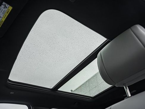 Used 2025 Toyota Tundra Limited image 36