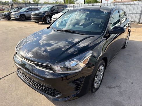 Used 2023 Kia Rio S image 1