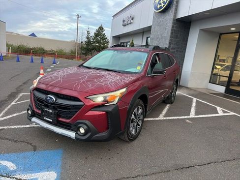 Used 2023 Subaru Outback Limited image 3