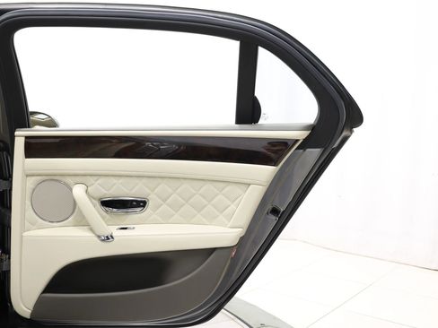 Used 2018 Bentley Flying Spur V8 AWD/4WD image 75