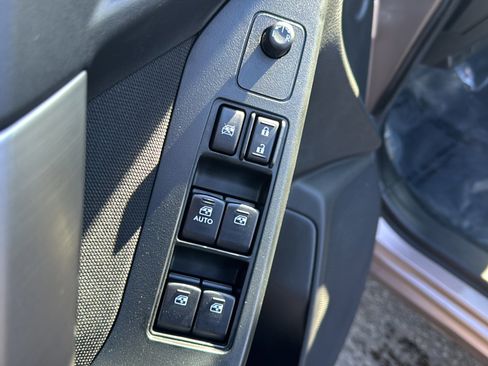 Used 2014 Subaru Forester 2.5i image 15