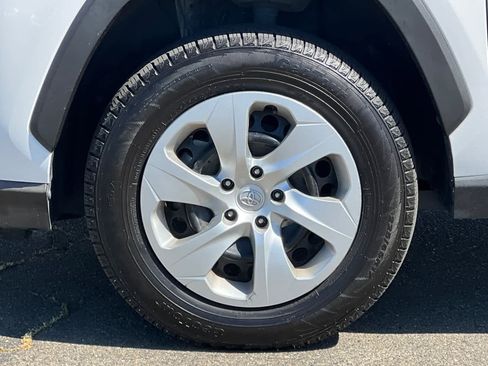 Certified 2021 Toyota RAV4 LE image 29