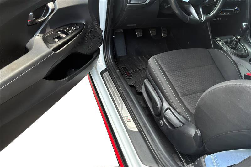 Used 2019 Hyundai Veloster N N w/ Performance Package FWD image 18
