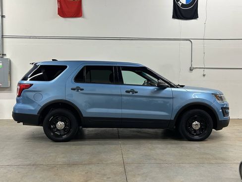 Used 2016 Ford Explorer 4WD Police Interceptor w/ Ultimate Wiring Package image 2