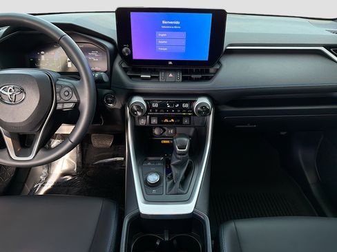 Used 2025 Toyota RAV4 XSE w/ Advanced Technology Package image 18