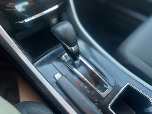 Used 2016 Honda Accord LX image 19