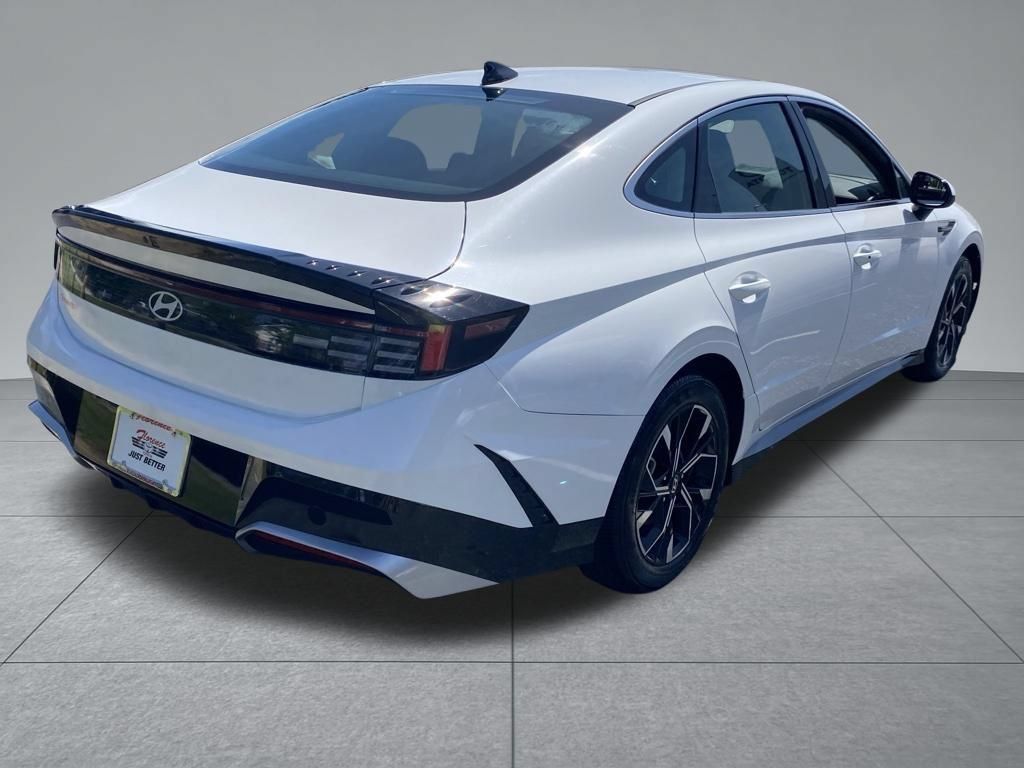 Used 2025 Hyundai Sonata SEL FWD image 14