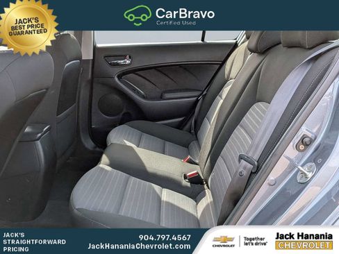 Used 2017 Kia Forte S w/ S Technology Package FWD image 12