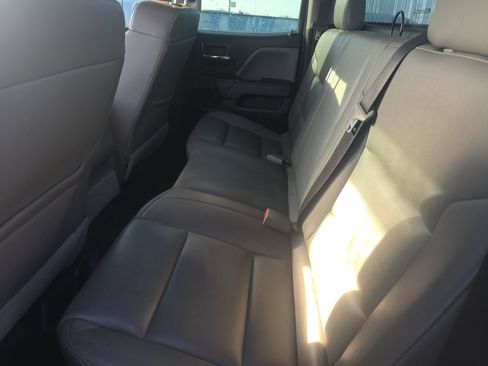 Used 2018 Chevrolet Silverado 1500 W/T w/ Trailering Package image 18