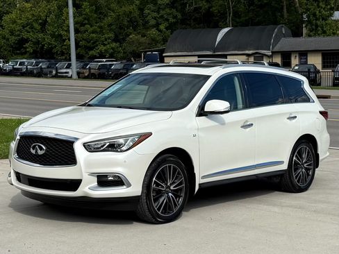 Used 2016 INFINITI QX60 FWD w/ Deluxe Technology Package image 2