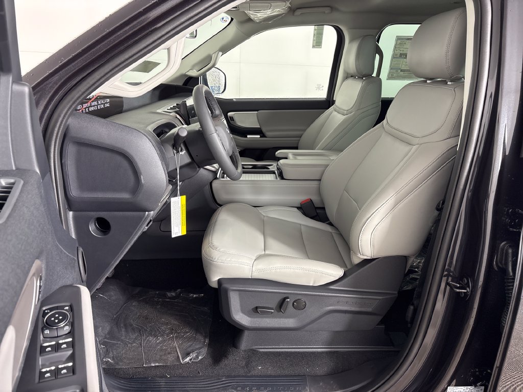 New 2026 Ford Expedition Max Active RWD image 27
