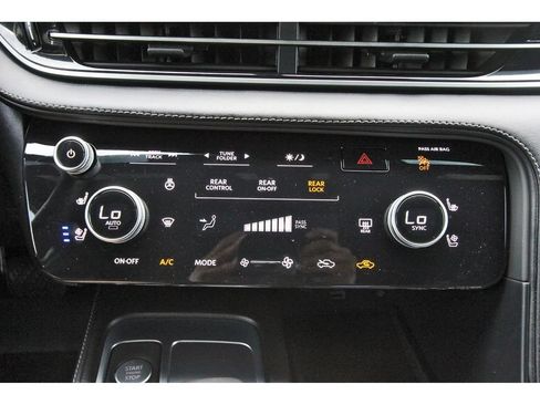 Used 2025 INFINITI QX60 Luxe w/ Black Edition FWD image 30