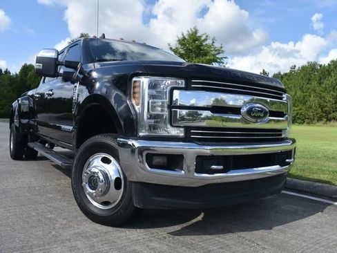 Used 2019 Ford F350 Lariat w/ Chrome Package image 1