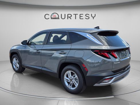 New 2026 Hyundai Tucson SE FWD image 3