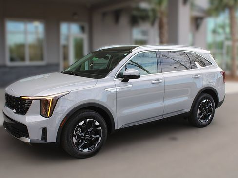 New 2026 Kia Sorento S w/ S Panoramic Sunroof Package FWD image 4