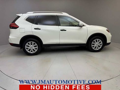 Used 2017 Nissan Rogue S AWD/4WD image 6
