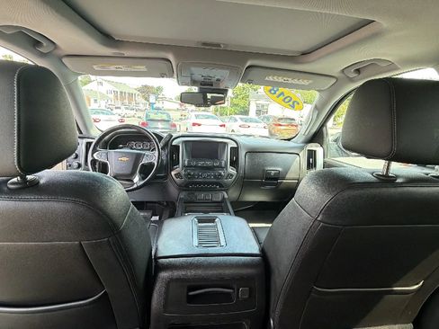 Used 2018 Chevrolet Silverado 1500 LTZ Z71 w/ LTZ Plus Package AWD/4WD image 14
