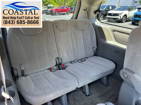 Used 2006 Kia Sedona LX FWD image 23