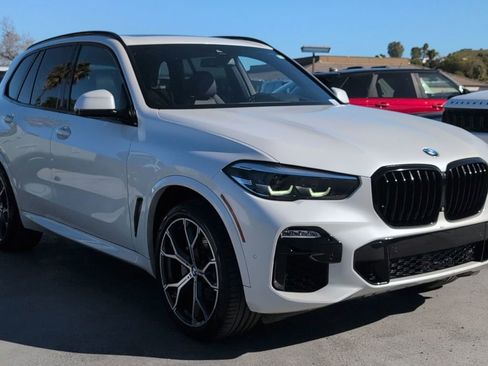 Used 2020 BMW X5 sDrive40i w/ M Sport Package image 3