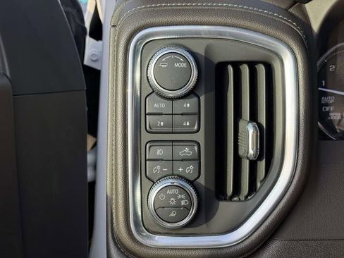 Used 2020 GMC Sierra 1500 SLT w/ SLT Premium Plus Package image 22
