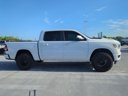 Used 2024 RAM 1500 Laramie AWD/4WD image 4