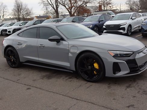 Used 2023 Audi e-tron GT Premium Plus w/ Performance Package image 3