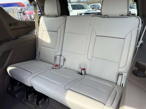 New 2026 GMC Yukon Denali w/ Sun & Power Step Package image 21