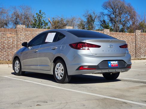 Used 2020 Hyundai Elantra SE w/ Cargo Package (C1) image 8