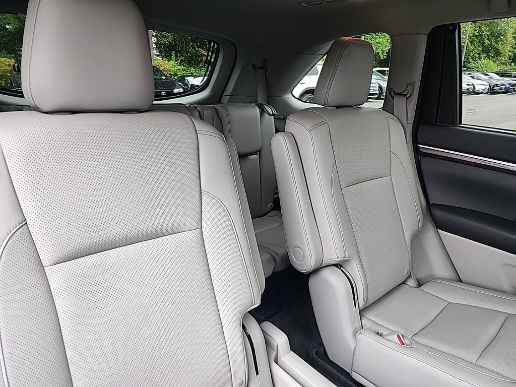 Used 2015 Toyota Highlander Limited AWD/4WD image 19