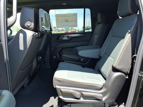New 2026 GMC Yukon XL AT4 w/ AT4 Premium Plus Package AWD/4WD image 14