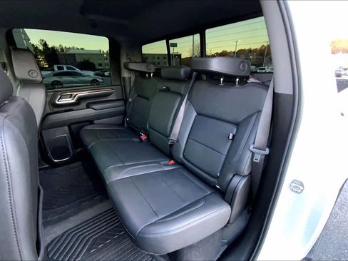 Used 2024 Chevrolet Silverado 2500 LT image 19