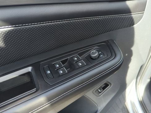 Certified 2024 Volkswagen Atlas Cross Sport SE image 13