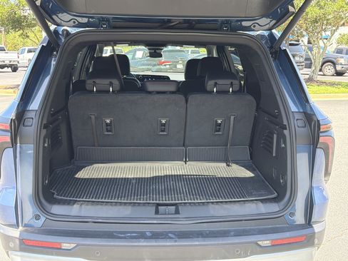 Used 2024 Chevrolet Traverse Z71 w/ LPO, Floor Liner Package AWD/4WD image 19