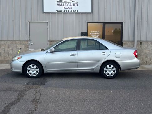 Used 2004 Toyota Camry LE FWD image 6