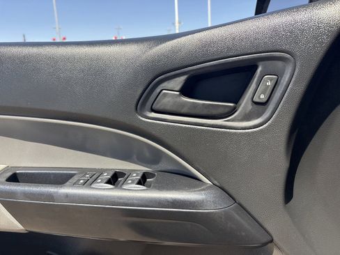 Used 2021 Chevrolet Colorado W/T w/ WT Convenience Package RWD image 22