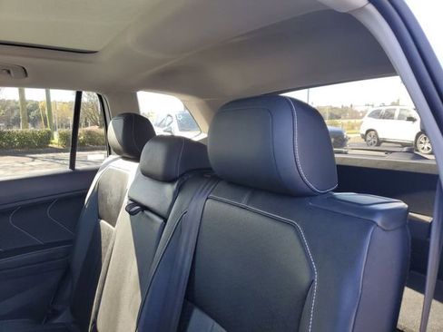 Used 2024 Volkswagen Tiguan SE FWD image 9