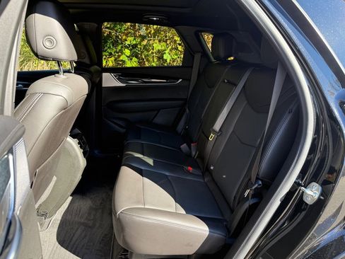 Used 2025 Cadillac XT5 Premium Luxury image 16